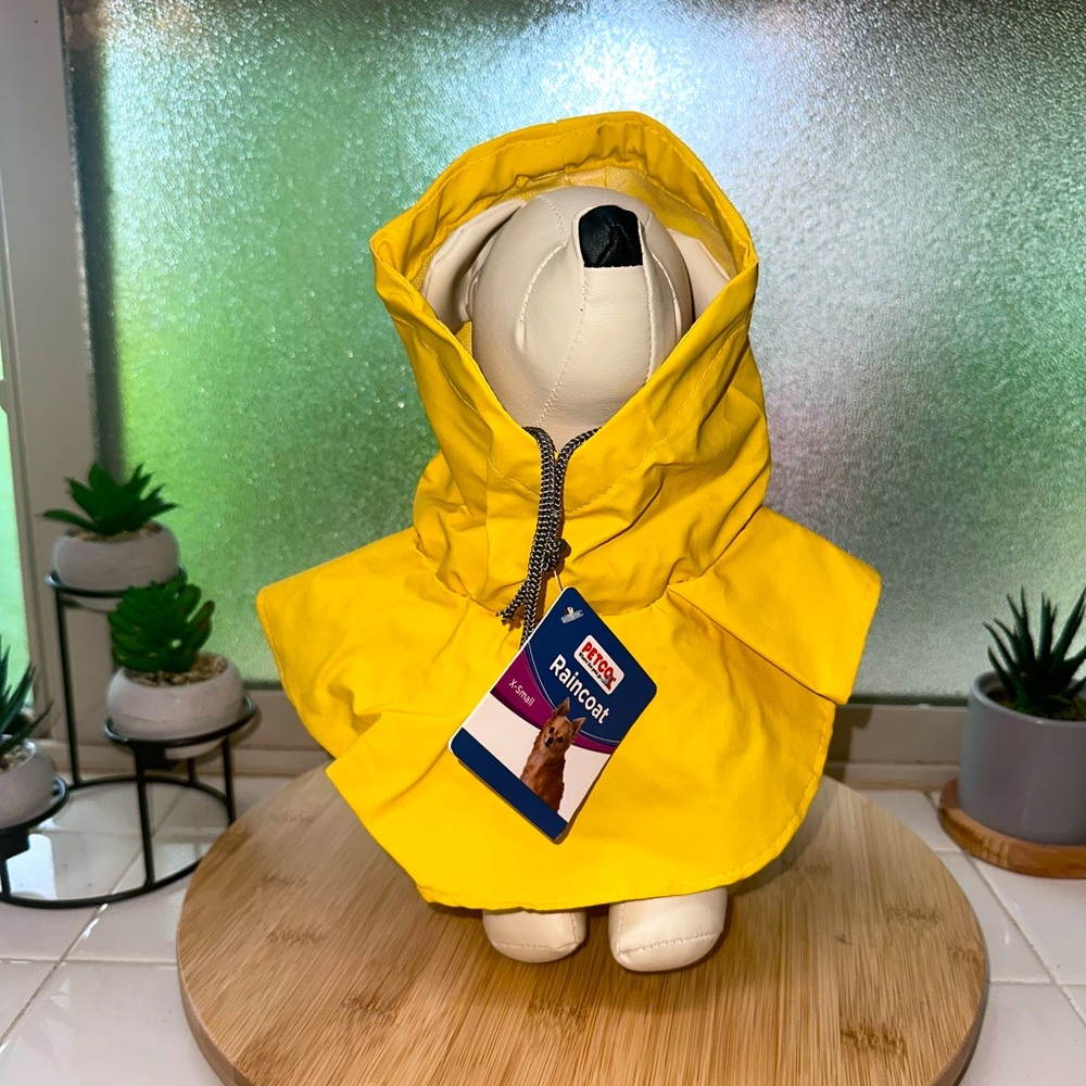 Petco dog raincoat NWT